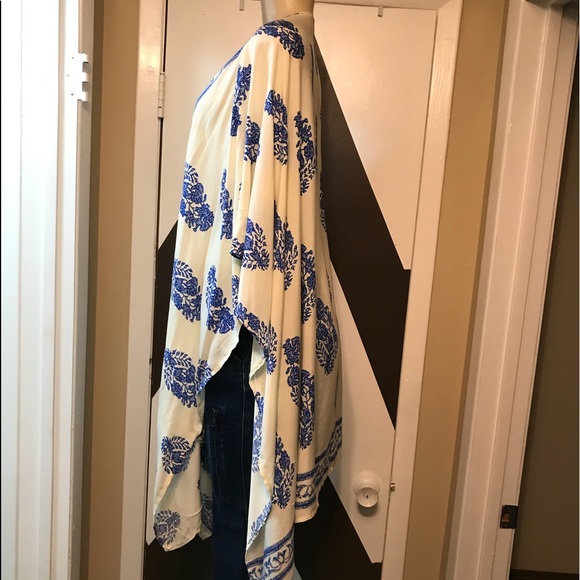 EUC stunning multi purpose cotton rayon cover up - Picture 4 of 8